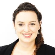 Intégrée dans 2 familles espagnoles depuis mes 15 ans, je parle couramment espagnol et j'aimerais vous faire partager ma passion et vous faire découvrir les nombreuses possibilités que cela permet : nouvelles amitiés avec des personnes espagnoles, voyager